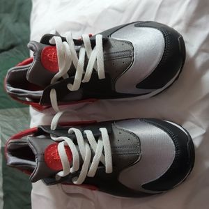 Little kids Nike huarache